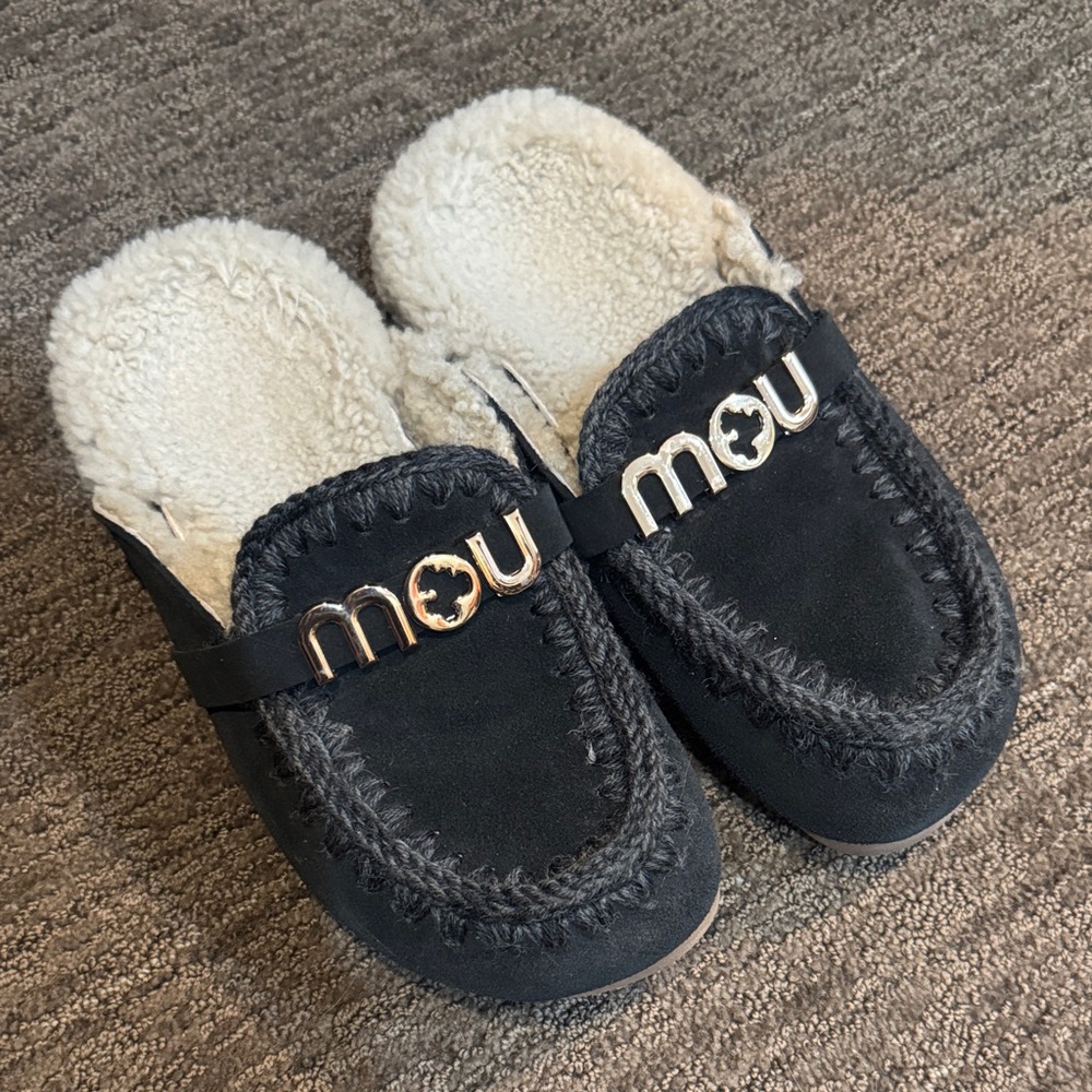New Mou Black and Cream Shearling Mules size 40 (woman’s 9)